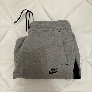 NIKE Tech fleece shorts